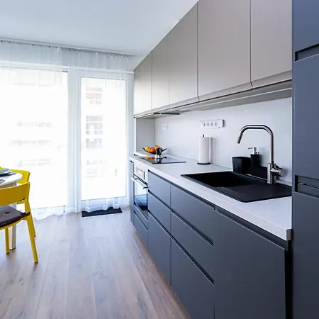 Pelso Balatonlelle, Seaside