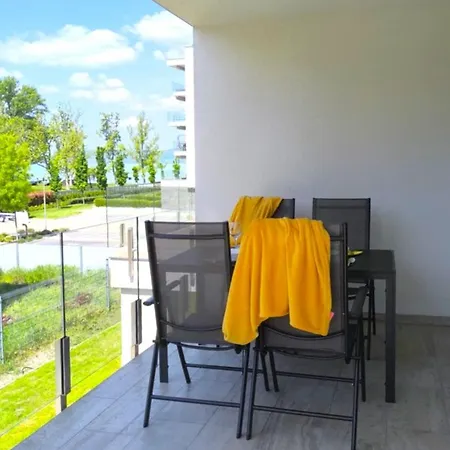 Pelso Balatonlelle, Seaside